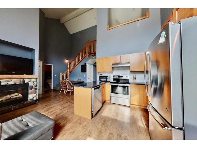 517/519 - 500 Riverside Way, Condo with 3 bedrooms, 2 bathrooms and null parking in Fernie BC | Image 7
