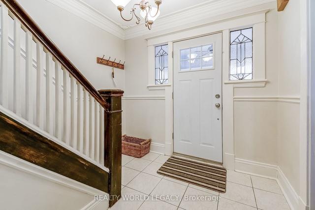 83 Graham Ave S, House detached with 4 bedrooms, 3 bathrooms and 5 parking in Hamilton ON | Image 37
