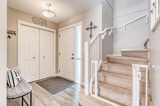 266 Everstone Drive Sw, House detached with 3 bedrooms, 2 bathrooms and 4 parking in Calgary AB | Image 4