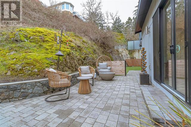 3890 Wilkinson Rd, House detached with 6 bedrooms, 6 bathrooms and 6 parking in Saanich BC | Image 20