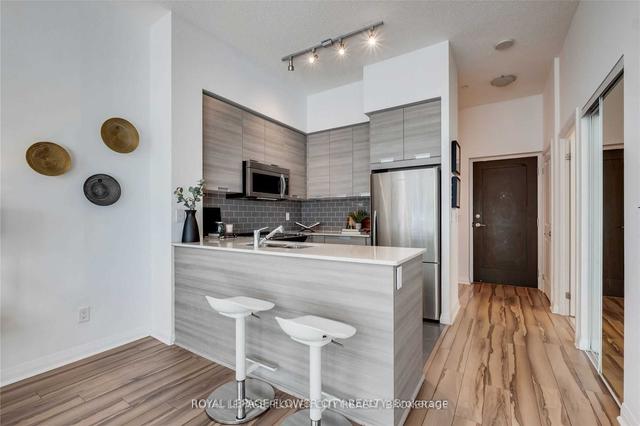 310 - 55 Eglinton Ave W, Condo with 1 bedrooms, 1 bathrooms and 1 parking in Mississauga ON | Image 5