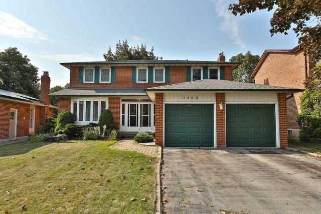 1490 Golden Meadow Tr, House detached with 4 bedrooms, 4 bathrooms and 2 parking in Oakville ON | Image 1