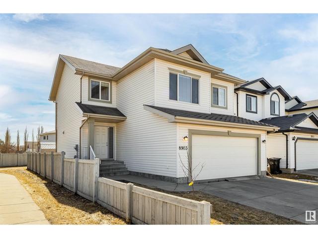 8903 180 Av Nw, House detached with 4 bedrooms, 2 bathrooms and null parking in Edmonton AB | Image 2
