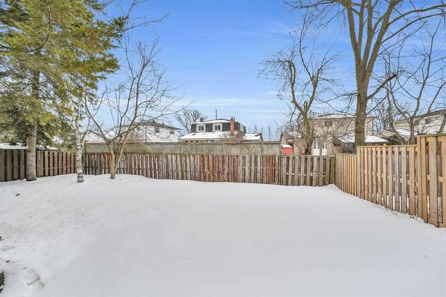 6 Kron Dr, House detached with 4 bedrooms, 4 bathrooms and 4 parking in Guelph ON | Image 33