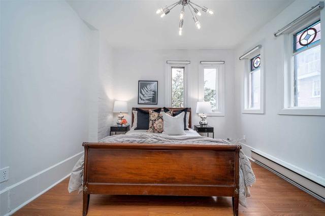 453 Queen St E, House attached with 3 bedrooms, 2 bathrooms and 0 parking in Toronto ON | Image 14