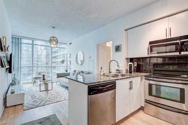 1701 - 65 Bremner Blvd, Condo with 2 bedrooms, 2 bathrooms and 1 parking in Toronto ON | Image 15