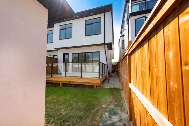 2704 5 Avenue Nw, Home with 4 bedrooms, 3 bathrooms and 2 parking in Calgary AB | Image 30
