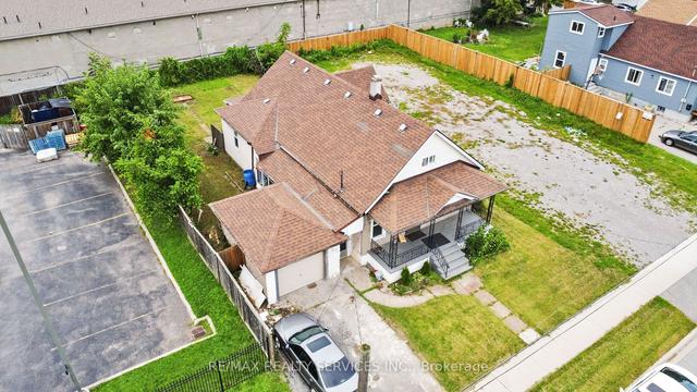 5641 Buchanan Ave, House detached with 6 bedrooms, 5 bathrooms and 3 parking in Niagara Falls ON | Image 23