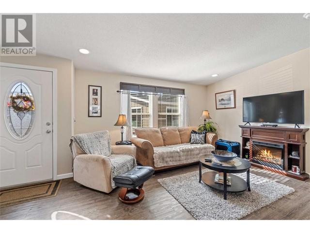 4811 - 10a Avenue Unit# 16, House other with 3 bedrooms, 2 bathrooms and null parking in Salmon Arm BC | Image 7