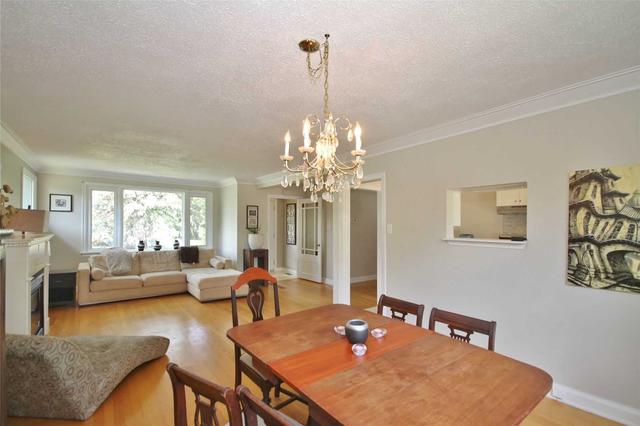 3255 Elizabeth St, House detached with 3 bedrooms, 1 bathrooms and 4 parking in Ottawa ON | Image 4