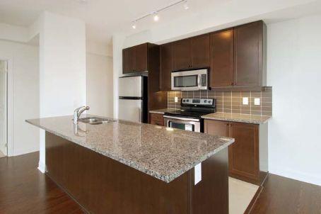 404 - 1 Hurontario St, Condo with 2 bedrooms, 2 bathrooms and 1 parking in Mississauga ON | Image 5