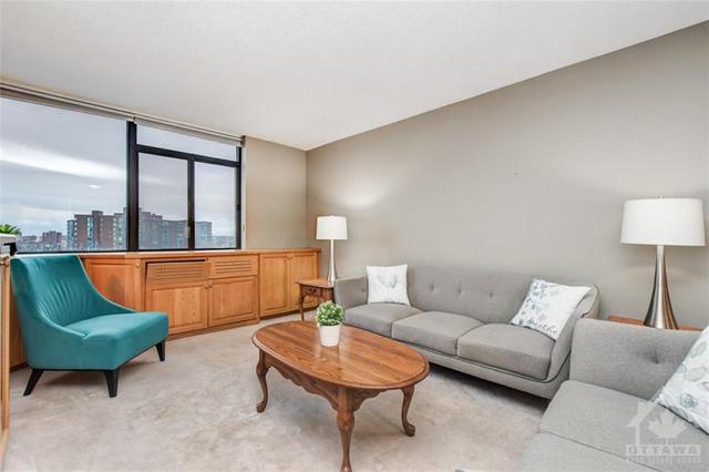 1214 - 2871 Richmond Road, Condo with 2 bedrooms, 2 bathrooms and 1 parking in Ottawa ON | Image 3