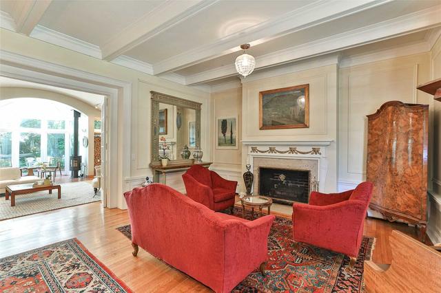40 Castle Frank Cres, House detached with 5 bedrooms, 5 bathrooms and 4 parking in Toronto ON | Image 4