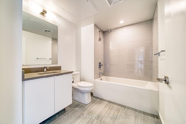 722 - 2033 Kennedy Rd, Condo with 3 bedrooms, 2 bathrooms and 1 parking in Toronto ON | Image 7
