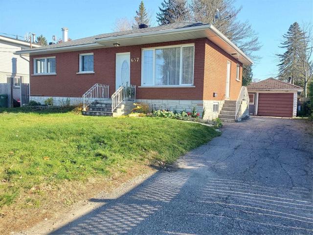 657 Leach St, House detached with 3 bedrooms, 2 bathrooms and 4 parking in Laurentian Valley ON | Card Image