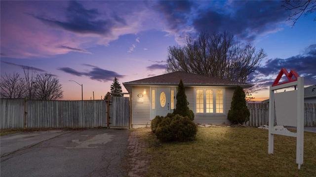 764 Grandview Dr, House detached with 3 bedrooms, 1 bathrooms and 3 parking in Oshawa ON | Image 25