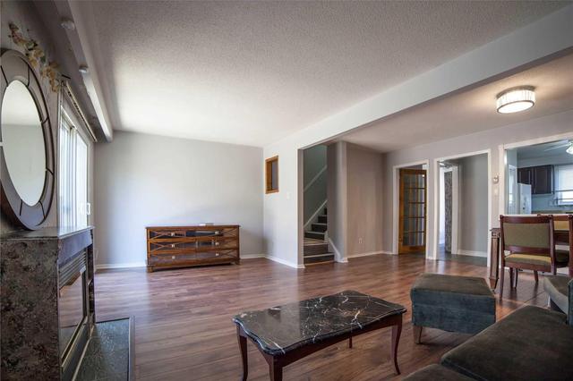42 - 43 Nadia Pl, Townhouse with 4 bedrooms, 3 bathrooms and 1 parking in Oakville ON | Image 4