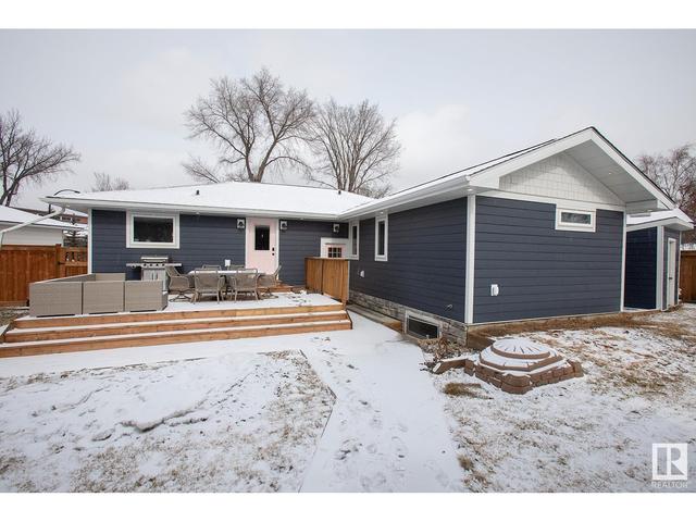 8803 65 Av Nw, House detached with 4 bedrooms, 3 bathrooms and 6 parking in Edmonton AB | Image 45