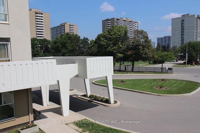 209 - 2550 Pharmacy Ave, Condo with 2 bedrooms, 1 bathrooms and 1 parking in Toronto ON | Image 13