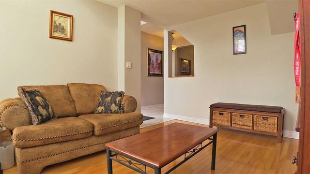 6 Sergio Marchi St, House detached with 4 bedrooms, 3 bathrooms and 5 parking in Toronto ON | Image 3