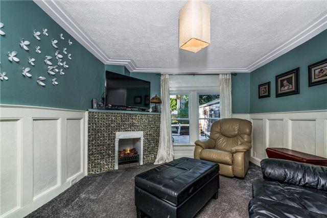 60 Parkside Dr, House detached with 3 bedrooms, 2 bathrooms and 3 parking in Barrie ON | Image 6