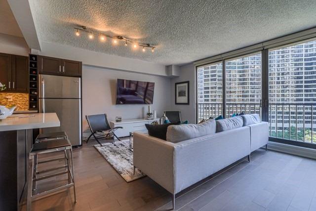 1430 - 33 Harbour Sq, Condo with 1 bedrooms, 1 bathrooms and 1 parking in Toronto ON | Image 23