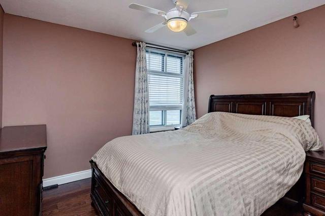 2 Mowat Ave, Condo with 3 bedrooms, 2 bathrooms and 1 parking in Kingston ON | Image 10