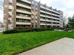101 - 3625 Lake Shore Blvd W, Condo with 2 bedrooms, 1 bathrooms and 1 parking in Toronto ON | Image 1