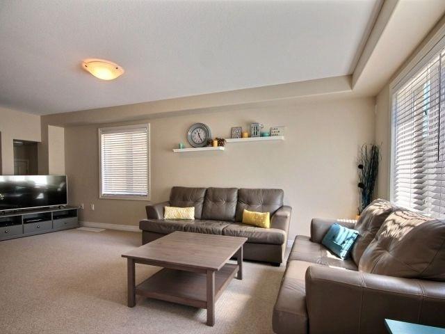 118 Westbank Tr, House attached with 3 bedrooms, 2 bathrooms and 2 parking in Hamilton ON | Image 13