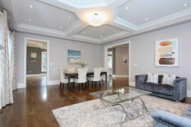18 Addison Cres, House detached with 4 bedrooms, 6 bathrooms and 6 parking in Toronto ON | Image 2