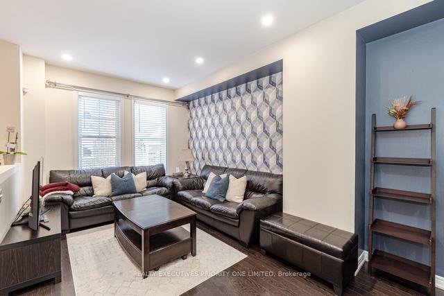 17 - 10 Porter Ave W, House attached with 3 bedrooms, 3 bathrooms and 2 parking in Vaughan ON | Image 36