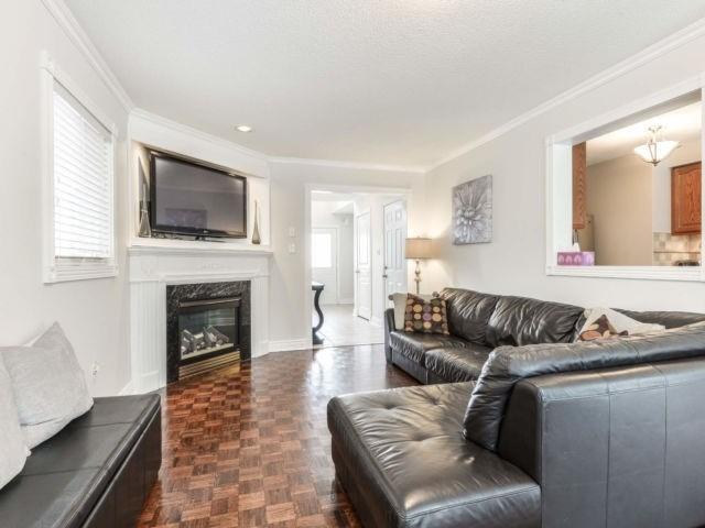 3243 Ridgeleigh Hts, House attached with 3 bedrooms, 4 bathrooms and 1 parking in Mississauga ON | Image 7