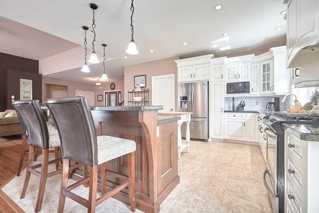 3810 30 Sdrd, House detached with 2 bedrooms, 2 bathrooms and 8 parking in Innisfil ON | Image 21