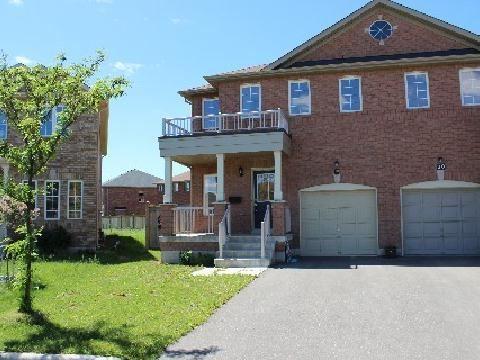 18 Commodore Dr, House semidetached with 4 bedrooms, 4 bathrooms and 2 parking in Brampton ON | Image 1