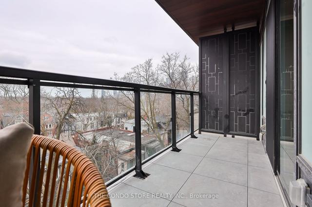 502 - 285 Avenue Rd, Condo with 2 bedrooms, 3 bathrooms and 1 parking in Toronto ON | Image 13