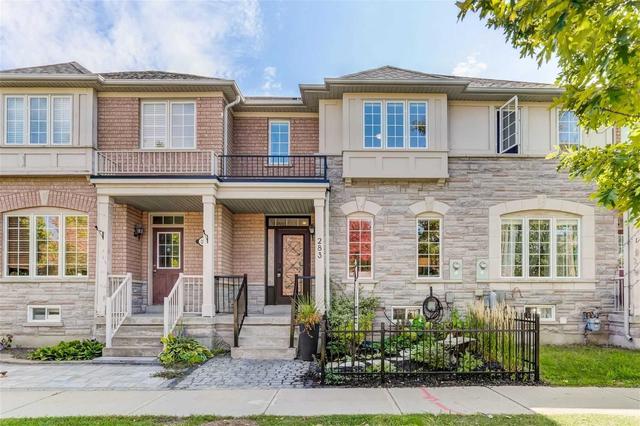 283 Bantry Ave, House attached with 3 bedrooms, 4 bathrooms and 3 parking in Richmond Hill ON | Image 1