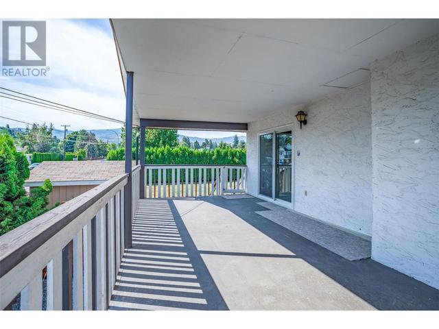 683 San Michelle Road, House detached with 4 bedrooms, 3 bathrooms and 6 parking in Kelowna BC | Image 17