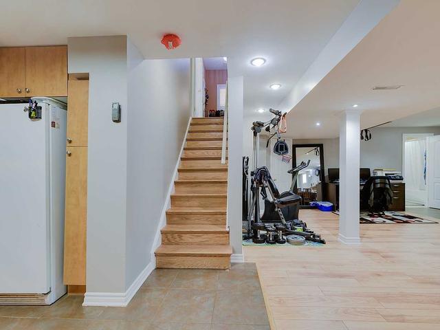 498 Tremblant Crt, House detached with 4 bedrooms, 5 bathrooms and 5 parking in Mississauga ON | Image 25