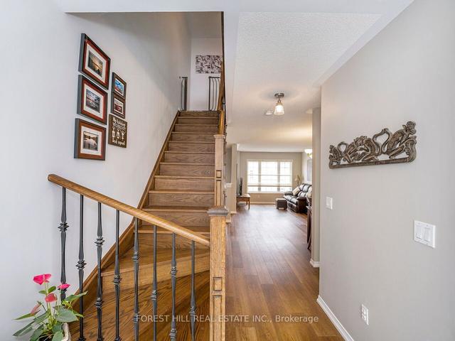 56 - 3020 Cedarglen Gate, Townhouse with 3 bedrooms, 2 bathrooms and 3 parking in Mississauga ON | Image 4