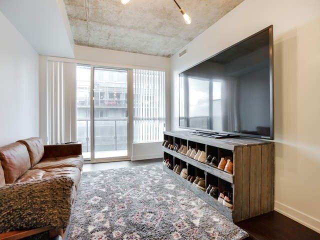 lph14 - 1030 King St W, Condo with 1 bedrooms, 1 bathrooms and 1 parking in Toronto ON | Image 2