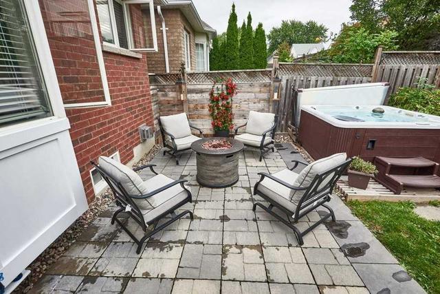 1324 Langley Circ, House detached with 2 bedrooms, 3 bathrooms and 6 parking in Oshawa ON | Image 9