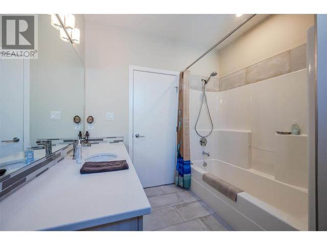 120 - 388 Eckhardt Avenue E, House attached with 3 bedrooms, 1 bathrooms and 4 parking in Penticton BC | Image 19