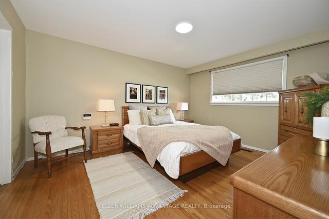 86 Haviland Dr, House detached with 3 bedrooms, 2 bathrooms and 3 parking in Toronto ON | Image 2