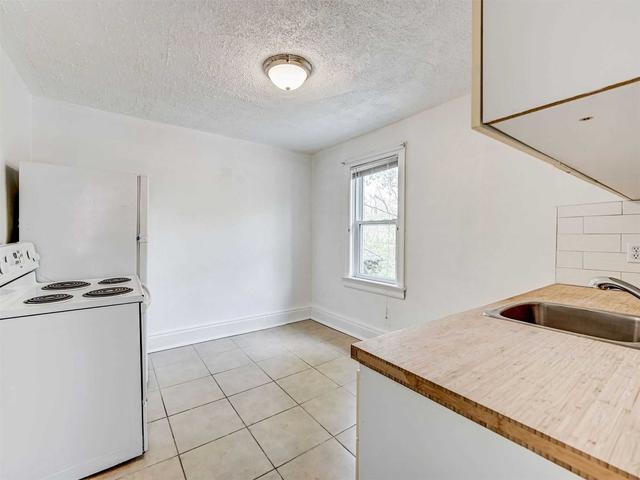 upper - 208 Bradford St, House detached with 1 bedrooms, 1 bathrooms and 2 parking in Barrie ON | Image 10
