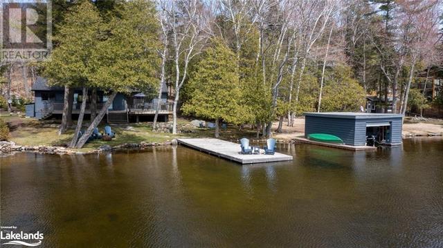 1050 Fair Lee Park Road, House detached with 3 bedrooms, 2 bathrooms and 3 parking in Muskoka Lakes ON | Image 2