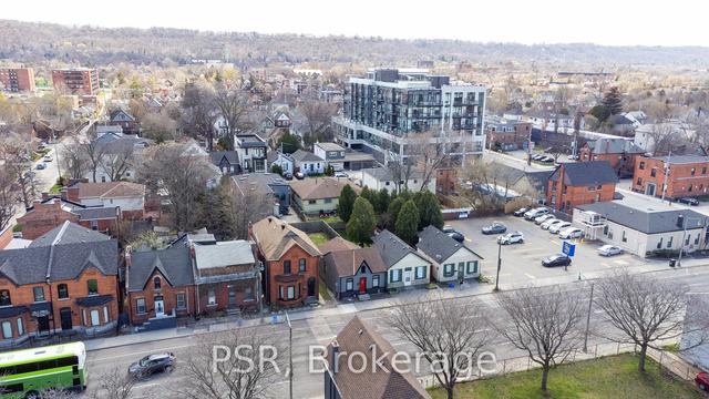 329 Main St W, House detached with 2 bedrooms, 1 bathrooms and 3 parking in Hamilton ON | Image 25