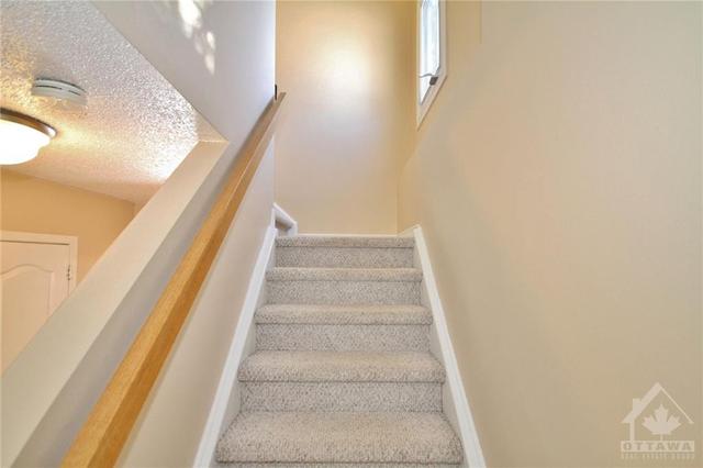 105 Dalehurst Drive, Home with 4 bedrooms, 2 bathrooms and 4 parking in Ottawa ON | Image 12