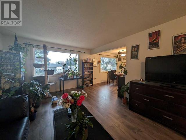 1938 1 Avenue Ne, House detached with 3 bedrooms, 1 bathrooms and 2 parking in Medicine Hat AB | Image 6