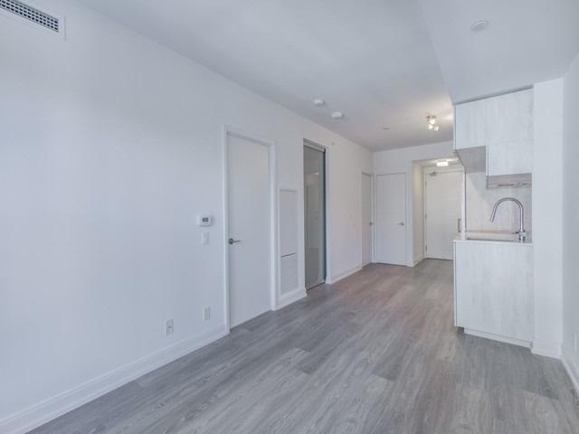 1212 - 181 Dundas St E, Condo with 1 bedrooms, 1 bathrooms and 0 parking in Toronto ON | Image 14