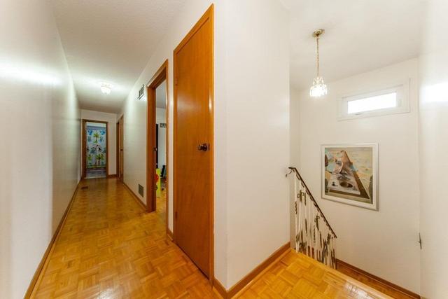 815 Gladstone Ave, House detached with 4 bedrooms, 3 bathrooms and 3 parking in Toronto ON | Image 7